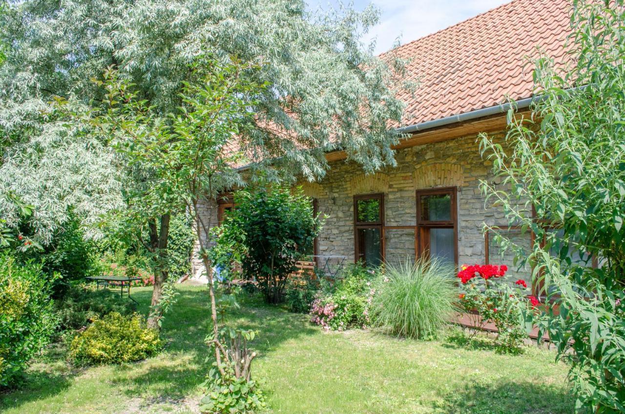 Kohaz Apartman Apartment Veszprém Exterior foto